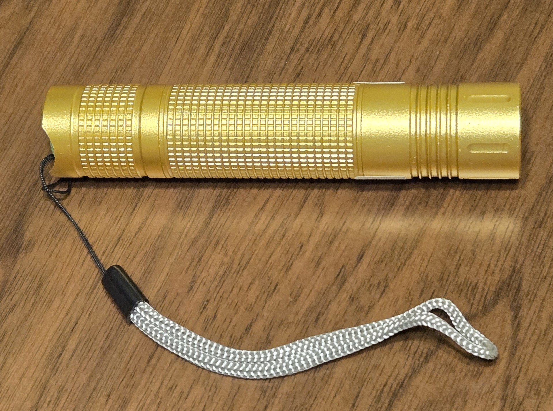 Blu Angel Gold 365nm UV LED Superbright (3W) Black Light With Rechargeable 3800 MAH Li-Ion Battery And Charger - Image 2