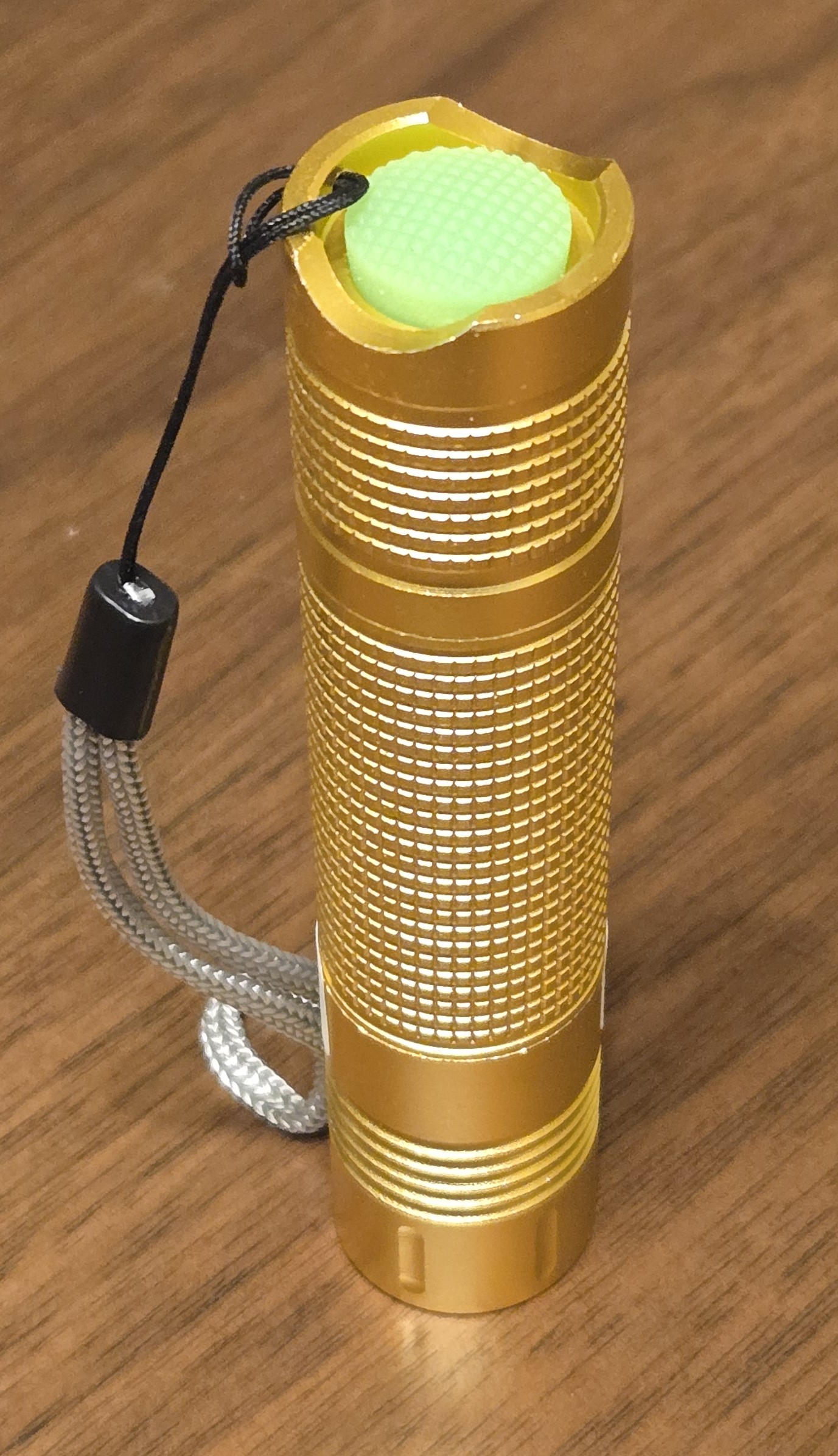 Blu Angel Gold 365nm UV LED Superbright (3W) Black Light With Rechargeable 3800 MAH Li-Ion Battery And Charger - Image 3