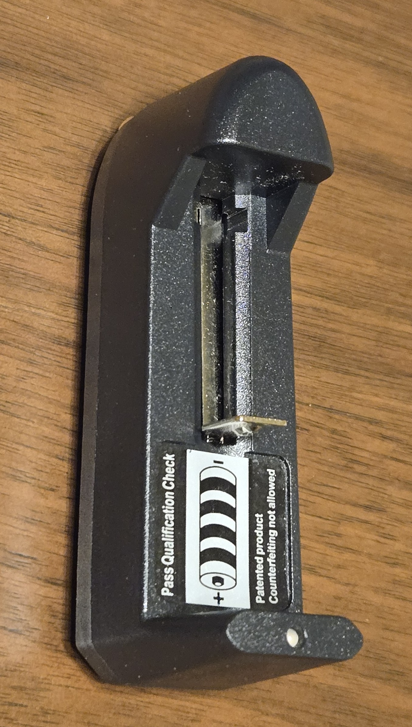 Blu Angel Gold 365nm UV LED Superbright (3W) Black Light With Rechargeable 3800 MAH Li-Ion Battery And Charger - Image 4